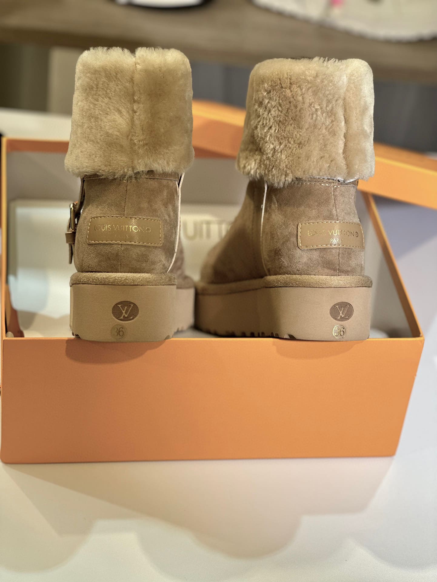 LOUIS VUITTON ASPEN PLATFORM ANKLE BOOT BEIGE 1AC79E - Image 2
