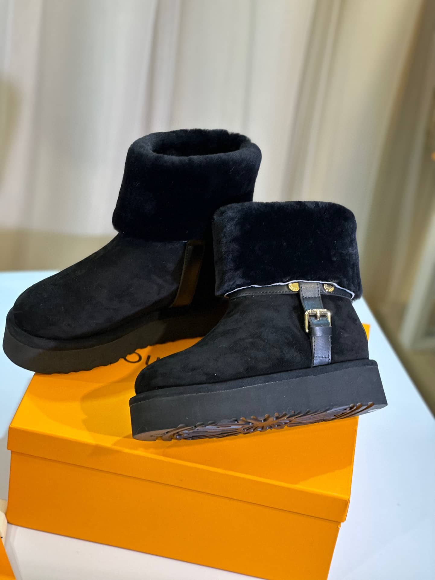 LOUIS VUITTON ASPEN PLATFORM ANKLE BOOT BLACK 1AC78K - Image 3