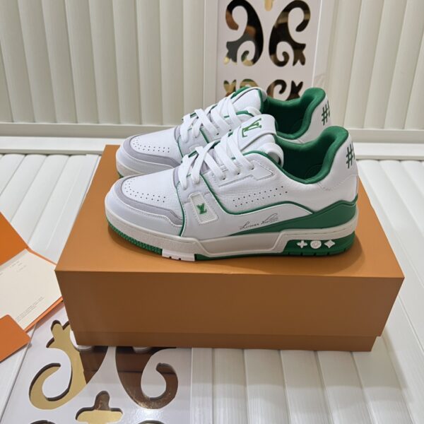LOUIS VUITTON MEN’S SNEAKERS LV TRAINER SIGNATURE WHITE GREEN - Image 2