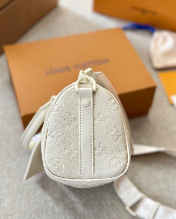 LOUIS VUITTON KEEPALL BANDOULIÈRE FULL MOON 25CM M24434 - Image 8