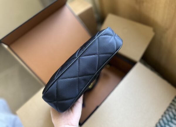 PRADA RE EDITION 1995 CHAÎNE RE NYLON MINI BAG BLACK 22CM 1BC204 2AOS F0002 V QOO - Image 6