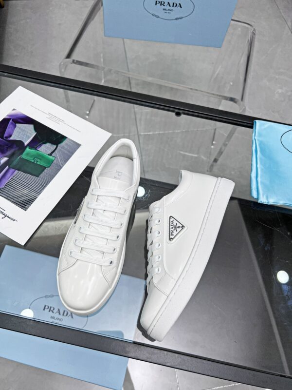 PRADA LOGO SNEAKERS IN BRUSHED LEATHER WHITE - Image 5