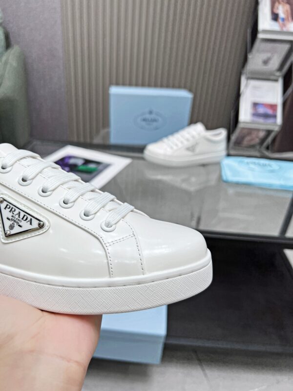 PRADA LOGO SNEAKERS IN BRUSHED LEATHER WHITE - Image 3