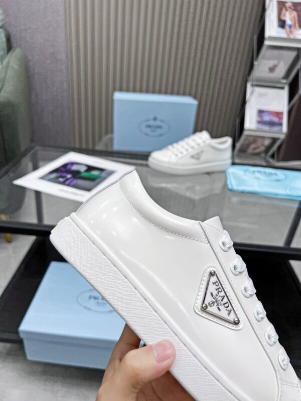 PRADA LOGO SNEAKERS IN BRUSHED LEATHER WHITE - Image 2