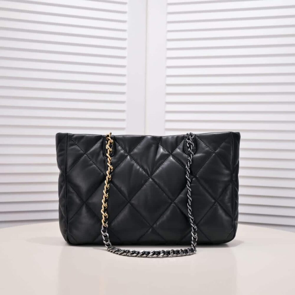 CHANEL QUILTED 19 EAST WEST SHOPPING BAG BLACK 36CM - Image 3