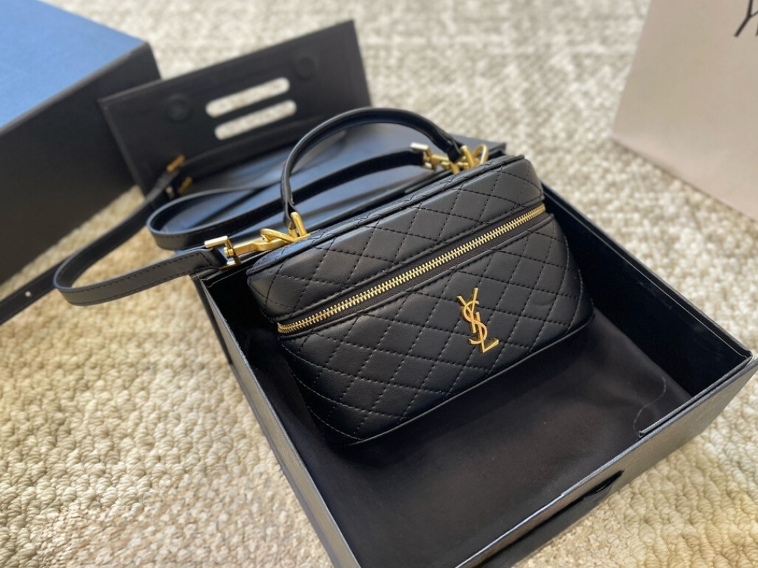 Saint Laurent Gaby Vanity In Leather Black 18Cm 7667311EL071000 - Image 2