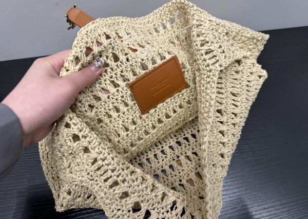 SAINT LAURENT LE 5 A 7 IN RAFFIA CROCHET AND SMOOTH LEATHER BEIGE 32CM 690941GAAAR2080 - Image 10