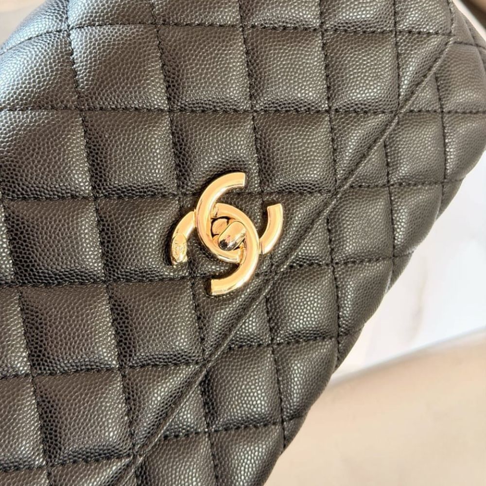 Chanel Trendy Cc Top Handle Bag Python Black 23Cm - Image 7