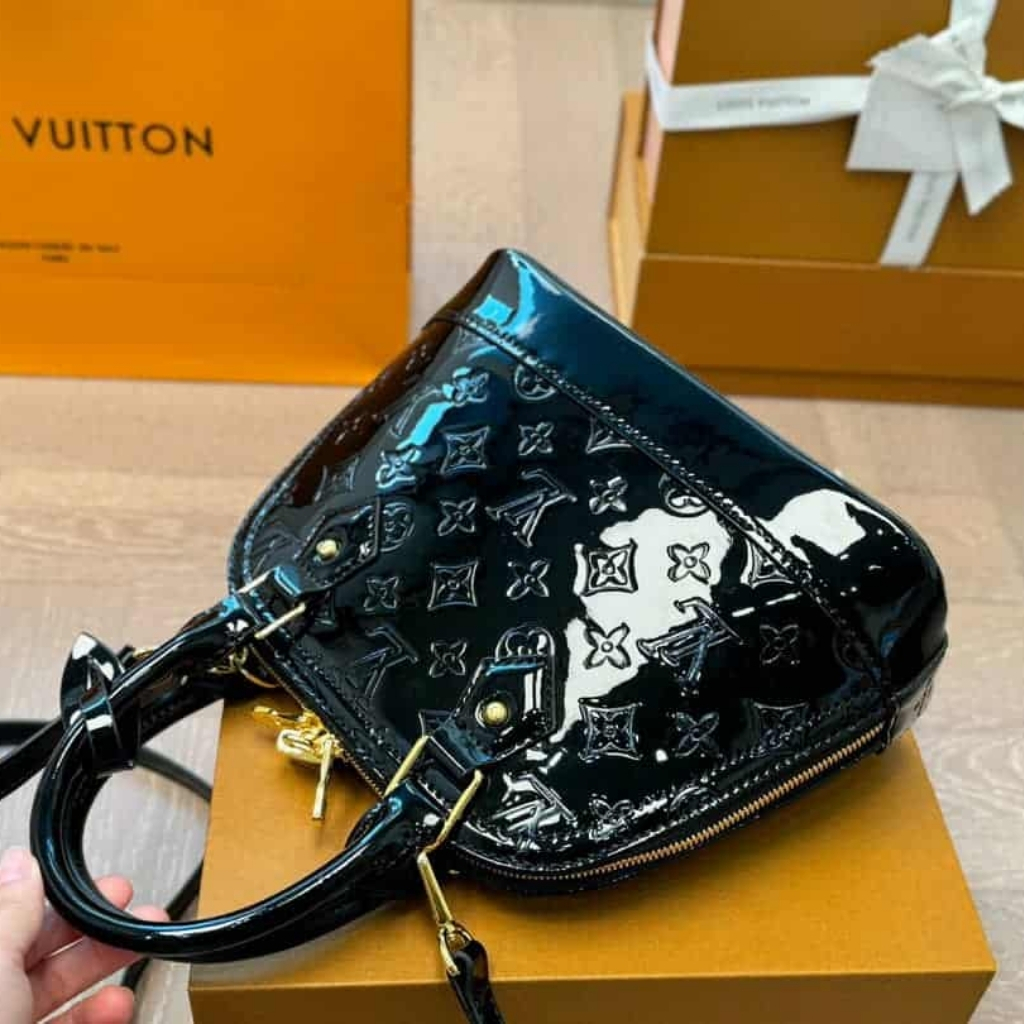 Louis Vuitton Alma BB Varnished Epi Leather Black 23Cm - Image 6