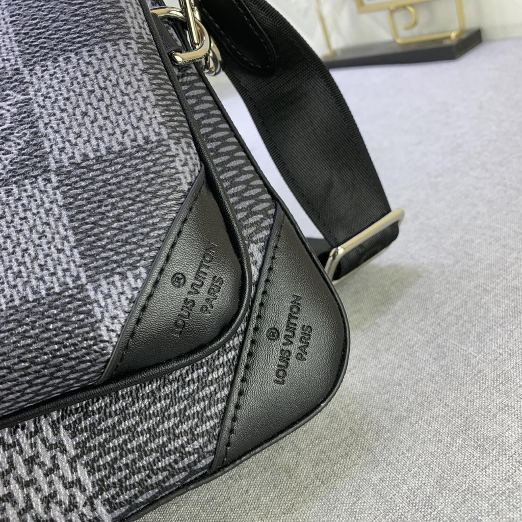 Louis Vuitton Trio Messenger Bag Damier Canvas Black 25Cm N50017 - Image 7