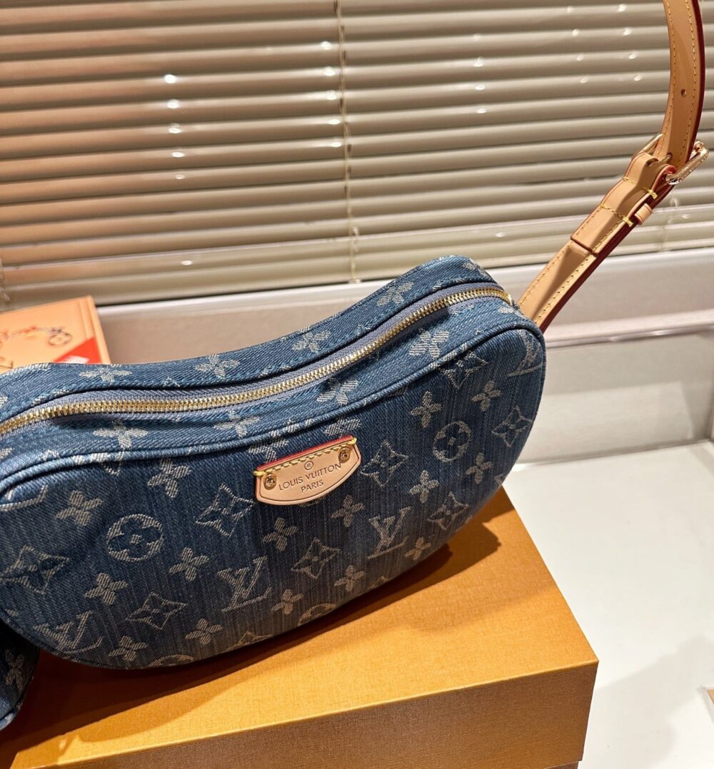 LOUIS VUITTON CROISSANT MM MONOGRAM DENIM 25CM M46856 - Image 9
