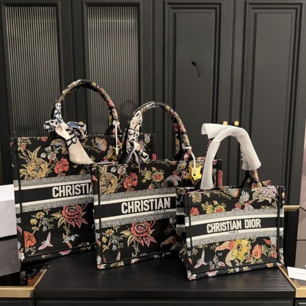 DIOR BOOK TOTE BLACK MULTICOLOR JARDIN BOTANIQUE 36CM - Image 2
