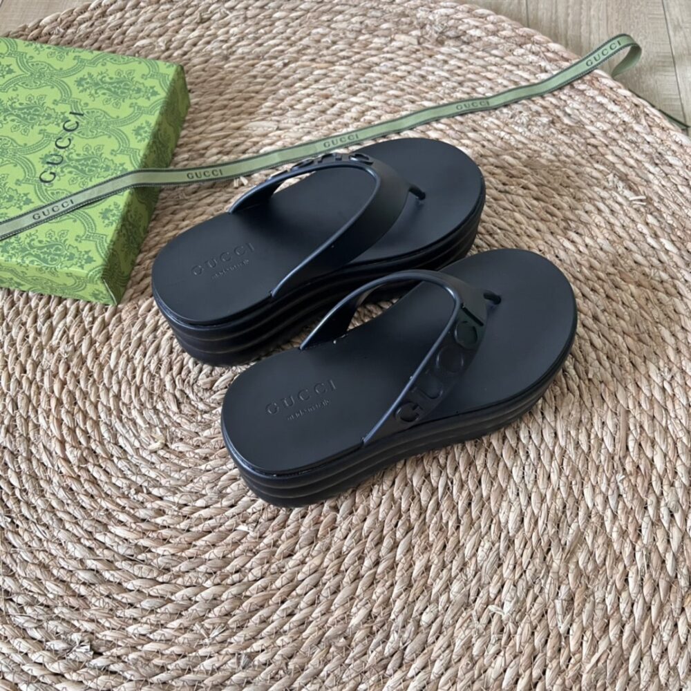 GUCCI TARIFA RUBBER PLATFORM FLIP FLOPS BLACK - Image 3