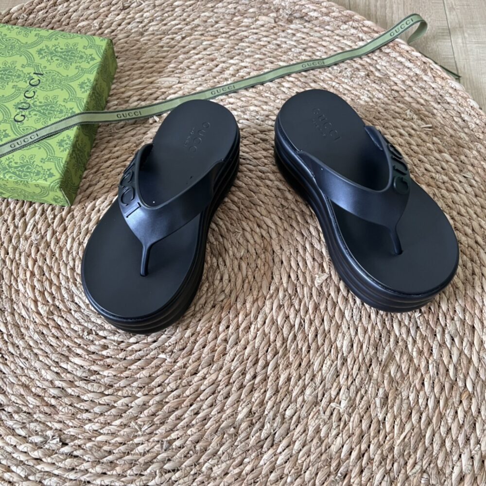 GUCCI TARIFA RUBBER PLATFORM FLIP FLOPS BLACK - Image 9
