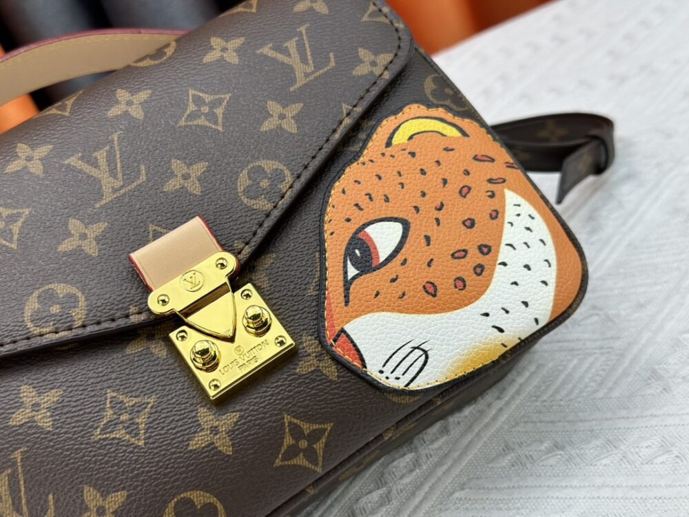 LOUIS VUITTON POCHETTE MÉTIS MONOGRAM COATED CANVAS 25CM M47203 - Image 7