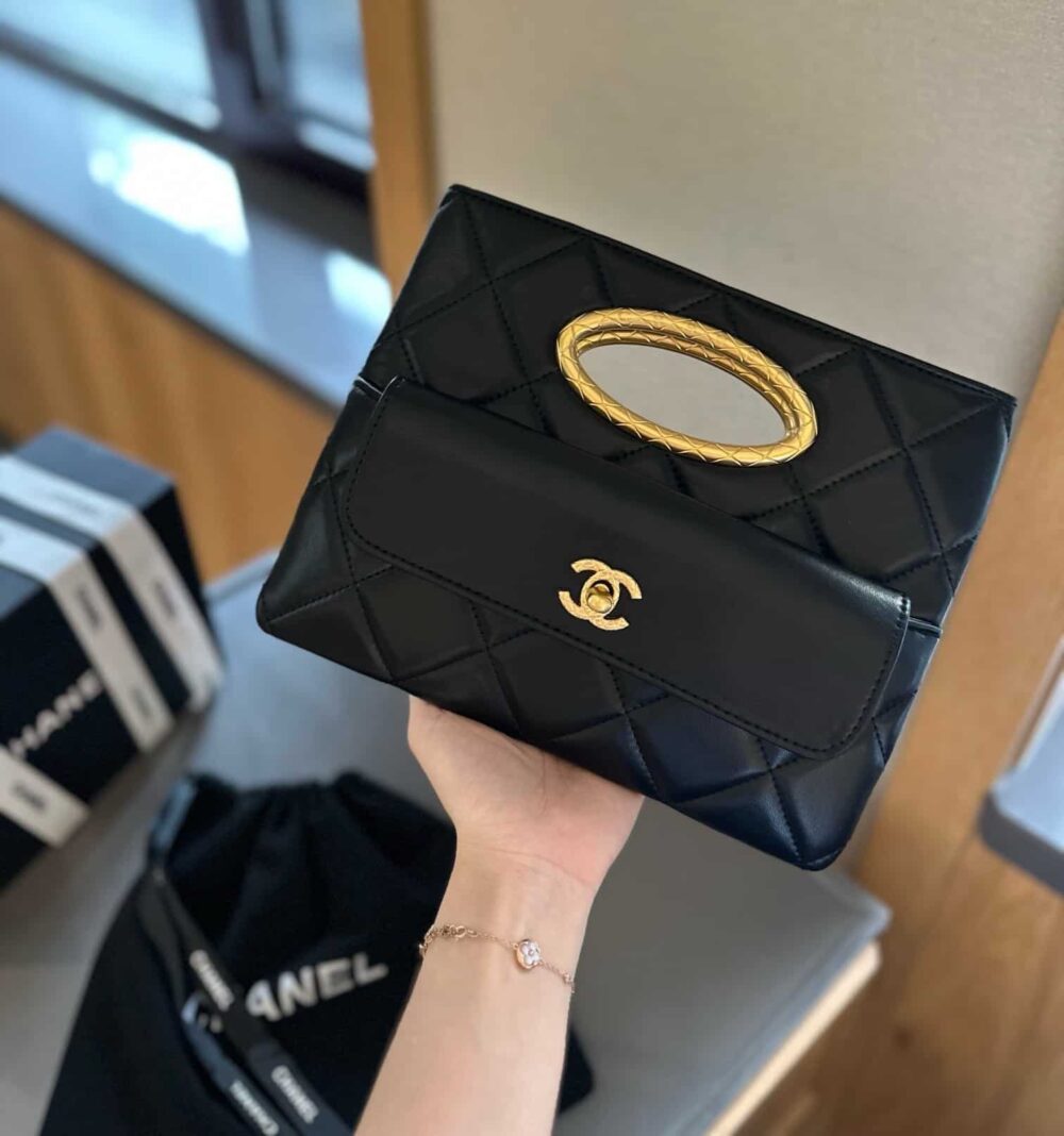 CHANEL CLUTCH AND GOLD PLATED METAL IN BLACK 25CM AS5038 B17663 94305 - Image 6