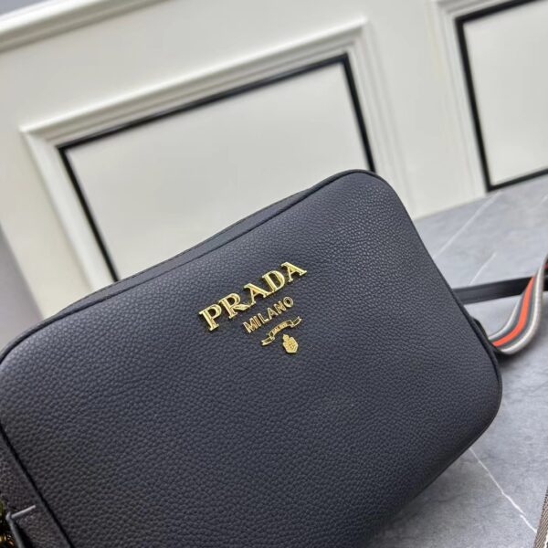 PRADA CAMERA SHOULDER BAG 23CM - Image 4