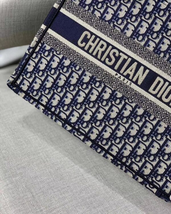 DIOR PERSONALIZED MEDIUM BOOK TOTE BLUE DIOR PERSONALIZED OBLIQUE EMBROIDERY 36CM M1296ZRIW M928 - Image 3