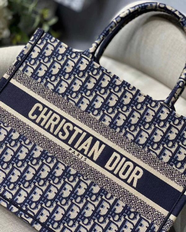 DIOR PERSONALIZED MEDIUM BOOK TOTE BLUE DIOR PERSONALIZED OBLIQUE EMBROIDERY 36CM M1296ZRIW M928 - Image 4