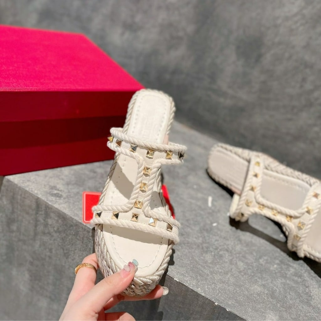 Valentino Rockstud Laminated Nappa Wedge Sandal Natural 4W2S0GI5DYM YBS - Image 5