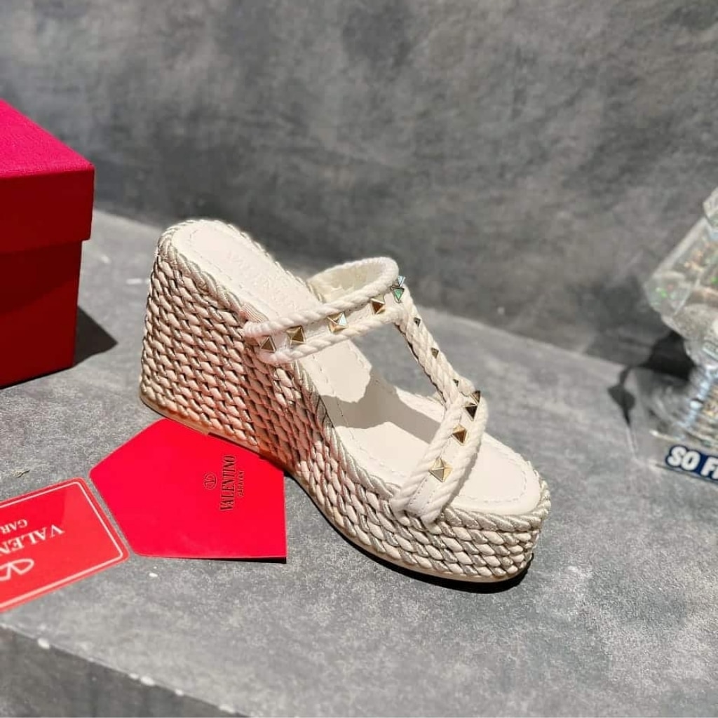 Valentino Rockstud Laminated Nappa Wedge Sandal Natural 4W2S0GI5DYM YBS - Image 7