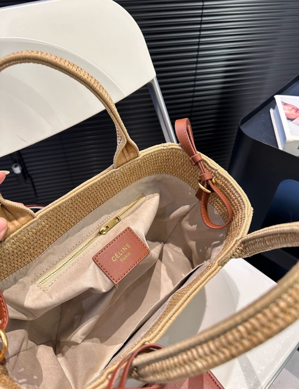 CELINE SMALL CABAS THAIS IN RAFFIA AND LEATHER TAN 27CM 116302FF7 04LU - Image 10
