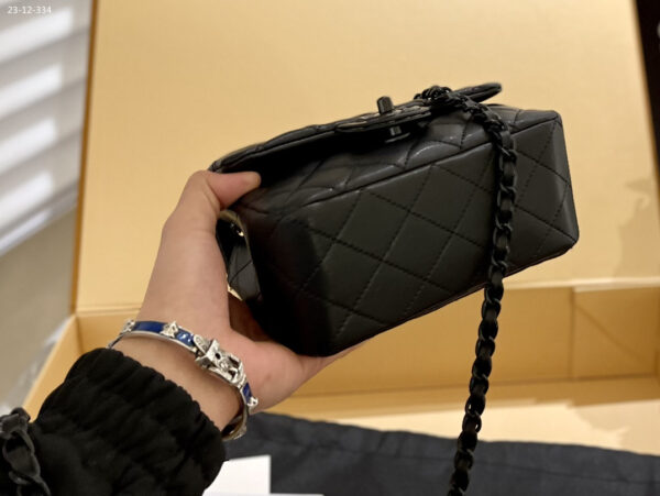 CHANEL FLAP BAG BLACK 20CM - Image 7