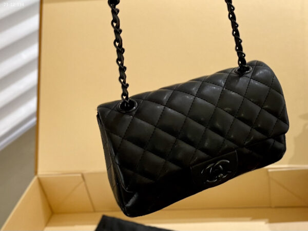 CHANEL FLAP BAG BLACK 20CM - Image 8