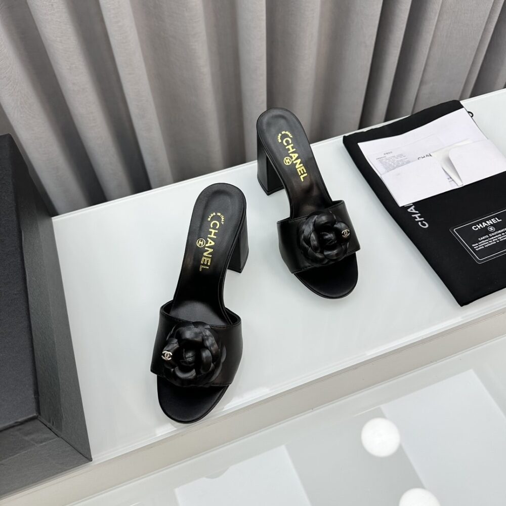 CHANEL CAMELLIA MEDIUM HEEL SLIPPERS BLACK - Image 3