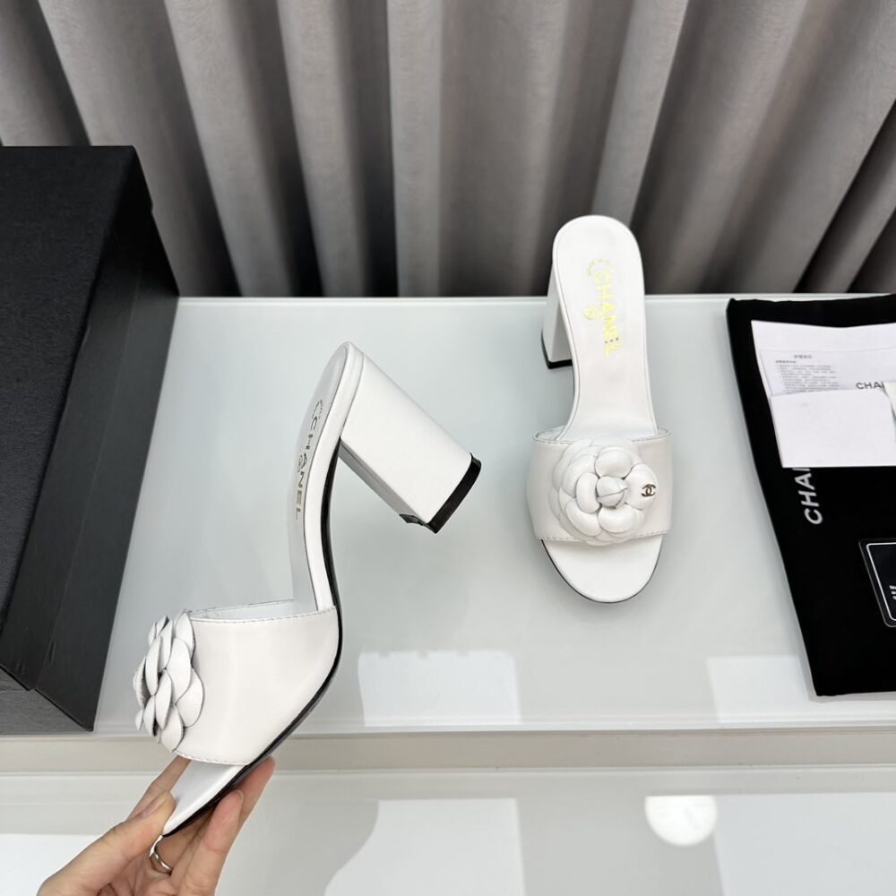 CHANEL CAMELLIA MEDIUM HEEL SLIPPERS WHITE - Image 4