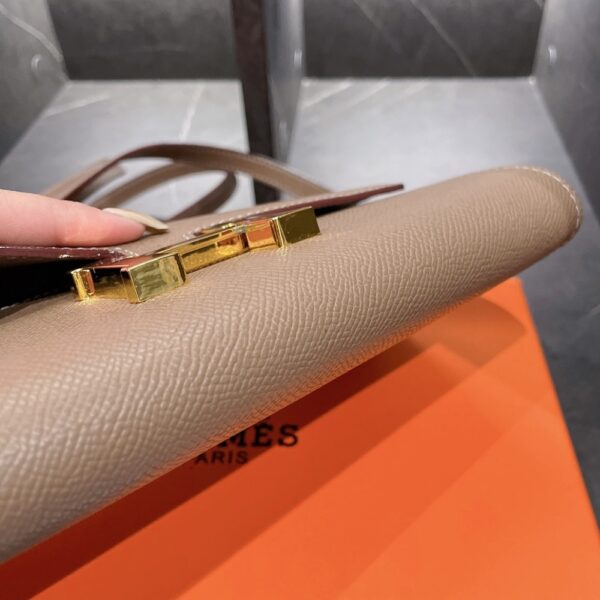 HERMÈS CONSTANCE TO GO EPSOM ETOUPE 21CM - Image 3