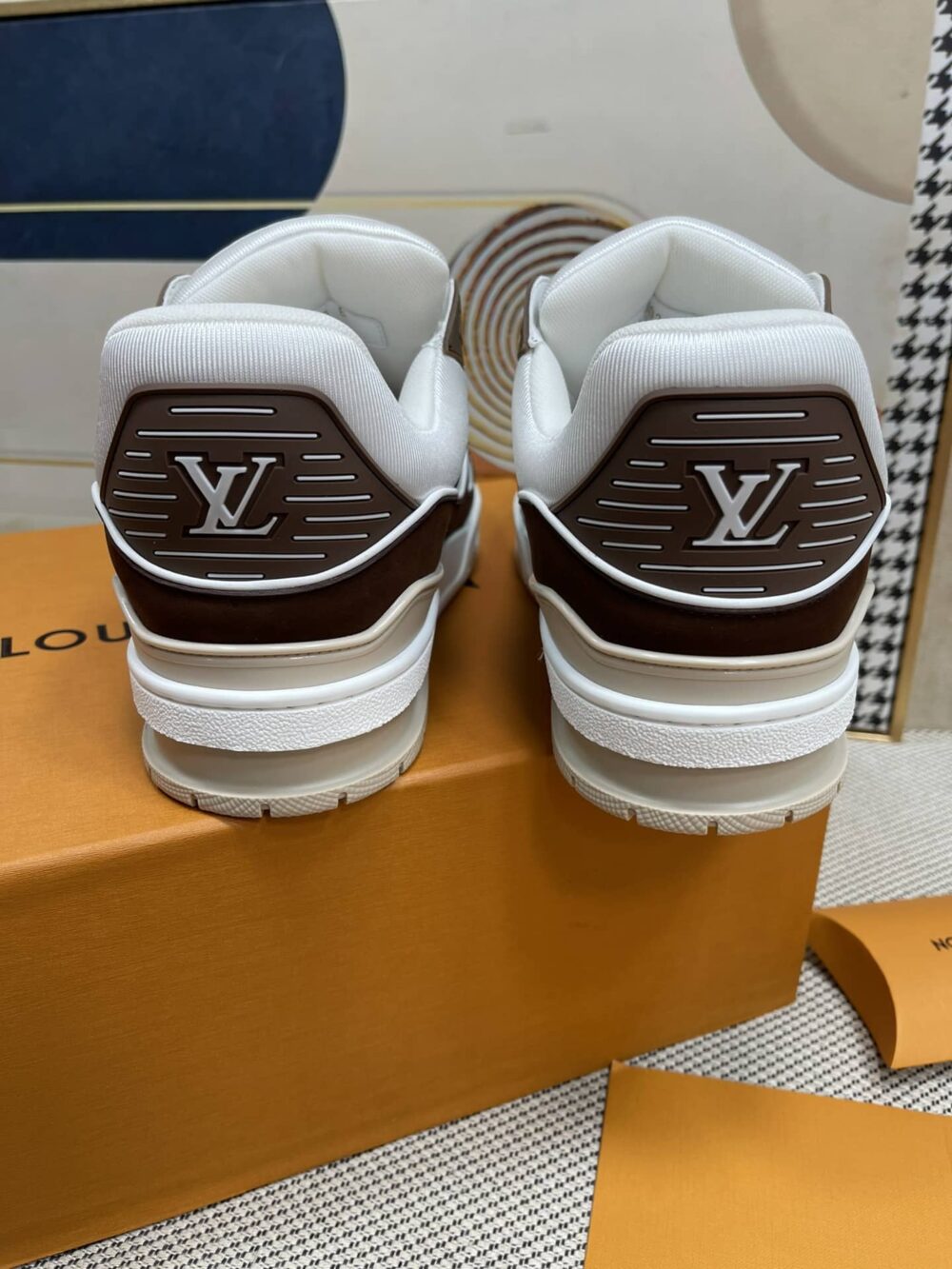 LOUIS VUITTON LV TRAINER SNEAKER BROWN 1ABLVB - Image 6
