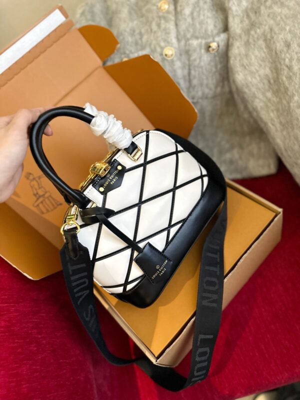LOUIS VUITTON ALMA BB BLACK 24CM M23761 - Image 2