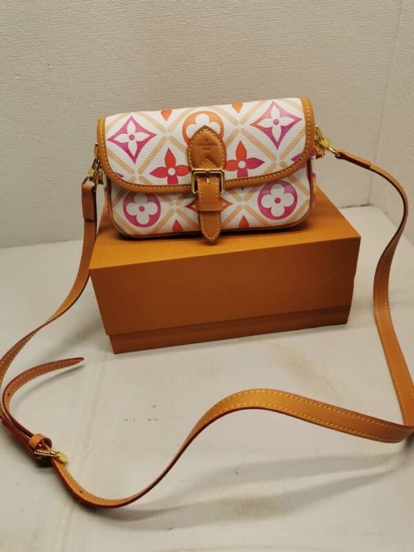 LOUIS VUITTON NANO DIANE BAG MONOGRAM CANVAS CORAL 20CM M83621 - Image 9