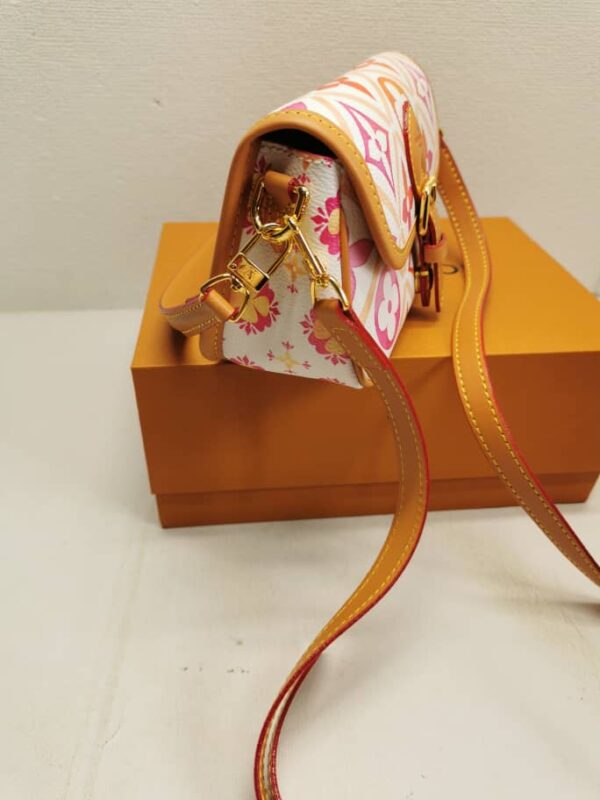 LOUIS VUITTON NANO DIANE BAG MONOGRAM CANVAS CORAL 20CM M83621 - Image 7