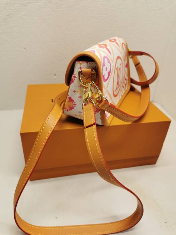 LOUIS VUITTON NANO DIANE BAG MONOGRAM CANVAS CORAL 20CM M83621 - Image 6
