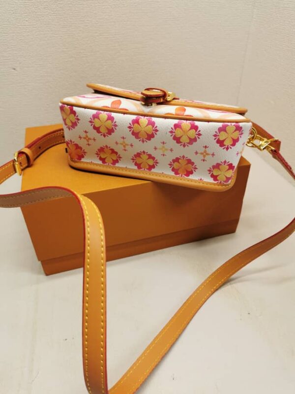 LOUIS VUITTON NANO DIANE BAG MONOGRAM CANVAS CORAL 20CM M83621 - Image 5