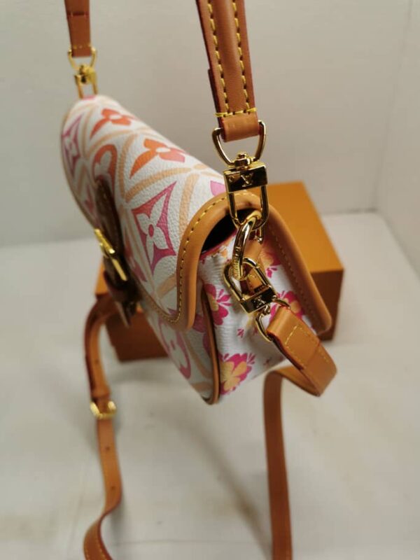 LOUIS VUITTON NANO DIANE BAG MONOGRAM CANVAS CORAL 20CM M83621 - Image 4