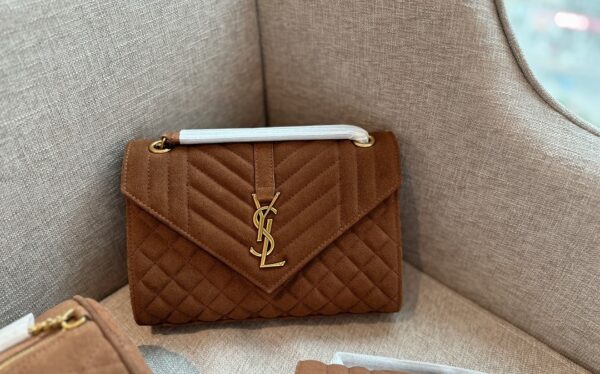 SAINT LAURENT ENVELOPE MEDIUM MATELASSÉ SUEDE SHOULDER BAG BROWN 24CM - Image 4