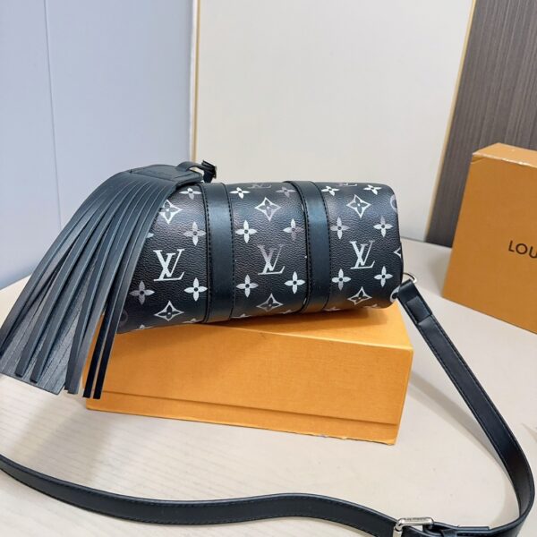LOUIS VUITTON KEEPALL BANDOULIÈRE 25 BAG MONOGRAM BRUSHED COWHIDE BLACK 25CM M11595 - Image 3