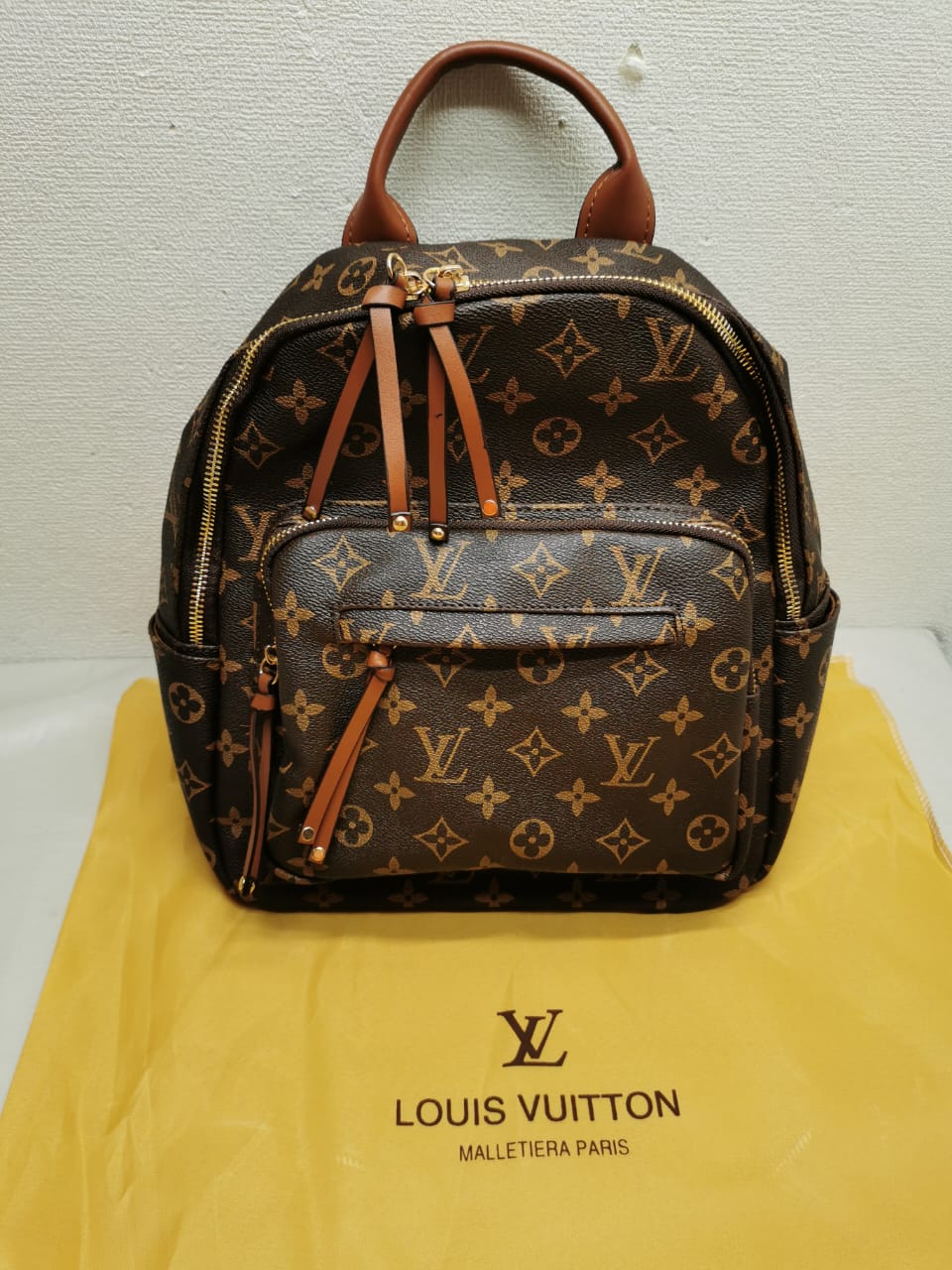 LOUIS VUITTON BACKPACK MONOGRAM DARK BROWN 31CM - Image 3