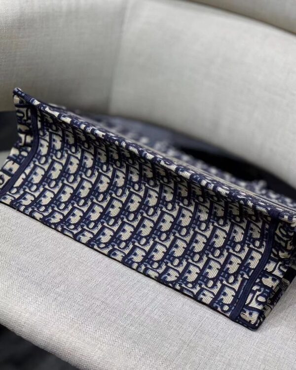 DIOR PERSONALIZED MEDIUM BOOK TOTE BLUE DIOR PERSONALIZED OBLIQUE EMBROIDERY 36CM M1296ZRIW M928 - Image 7