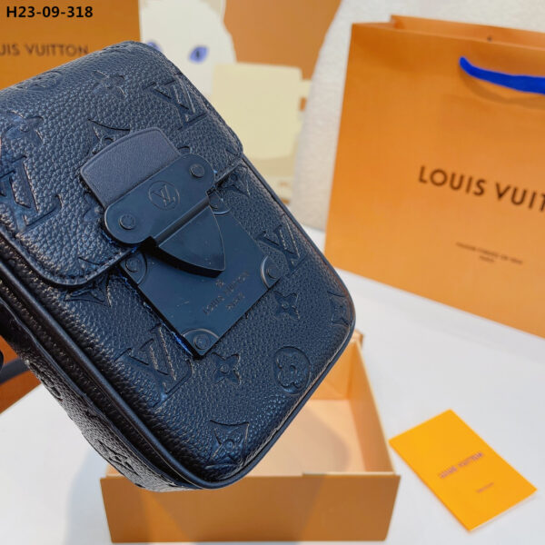 LOUIS VUITTON S LOCK VERTICAL WEARABLE WALLET BLACK 19CM M81524 - Image 6
