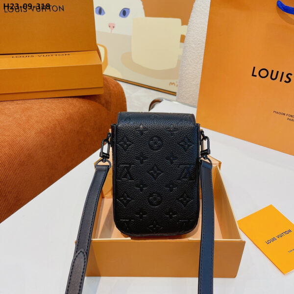 LOUIS VUITTON S LOCK VERTICAL WEARABLE WALLET BLACK 19CM M81524 - Image 7