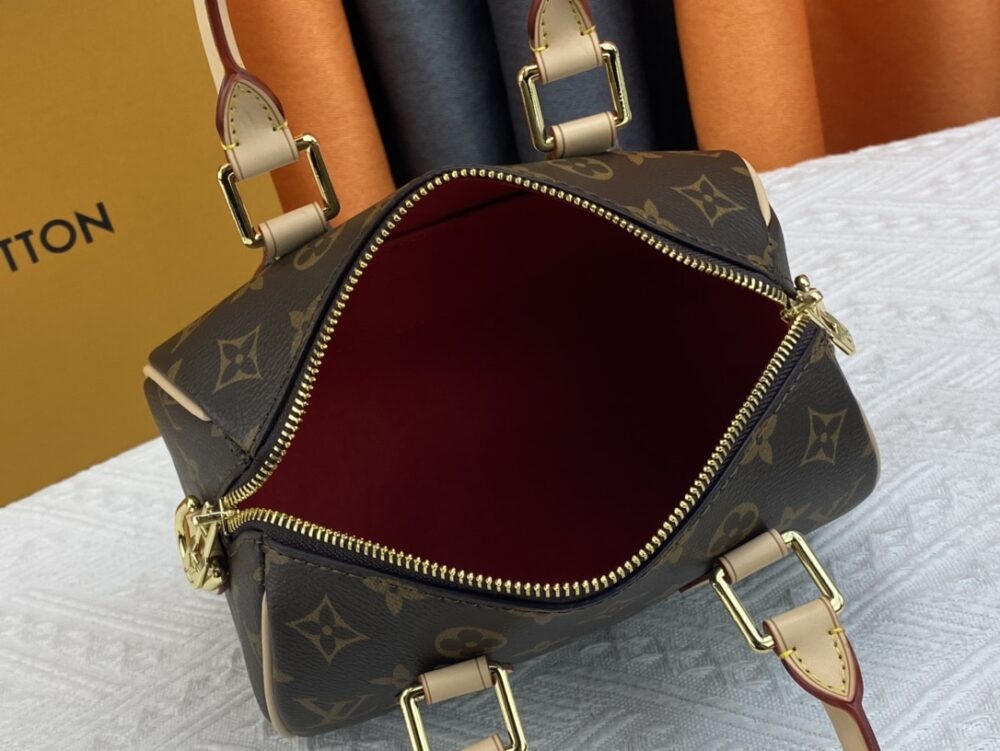 LOUIS VUITTON SPEEDY BANDOULIÈRE 20 FUCHSIA M45948 - Image 10