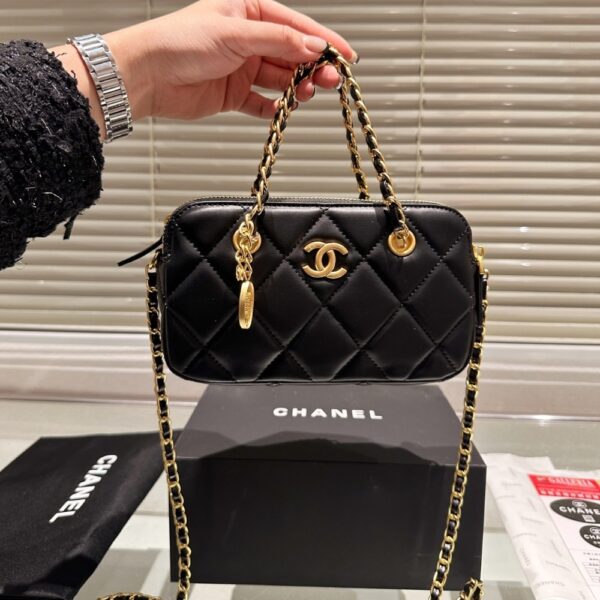 CHANEL MATELASSE FLAP BAG WITH CHAIN BLACK 20CM - Image 2