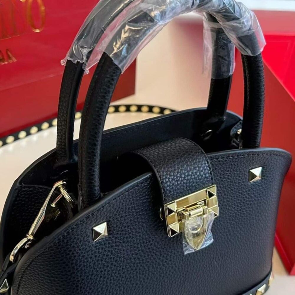 VALENTINO GARAVANI ROCKSTUD HANDBAG IN GRAINY LEATHER BLACK 21CM - Image 8
