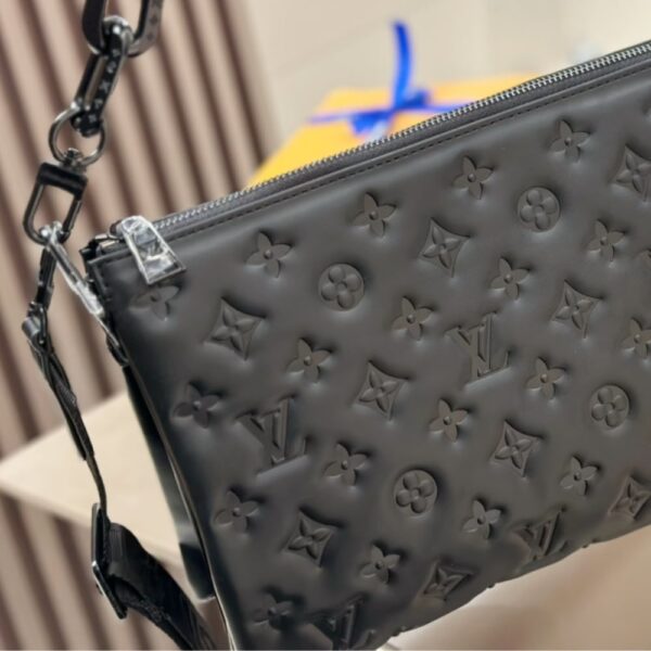 LOUIS VUITTON COUSSIN PM BAG BLACK 27CM M11370 - Image 4