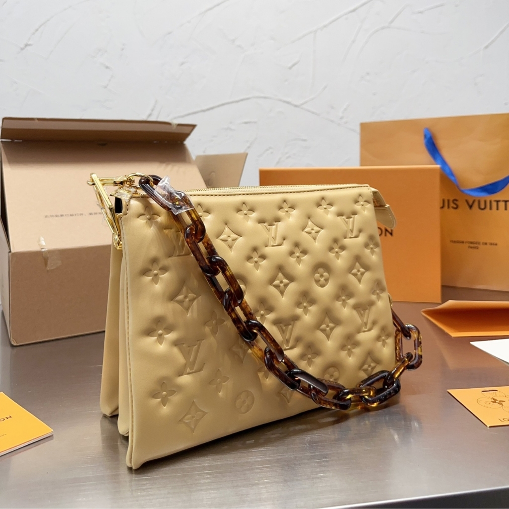 Louis Vuitton Coussin PM Bag Yellow 26cm M22335 - Image 6