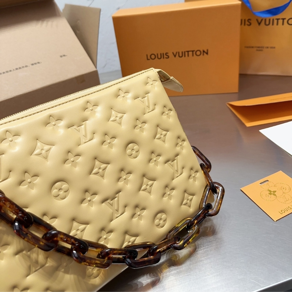 Louis Vuitton Coussin PM Bag Yellow 26cm M22335 - Image 4